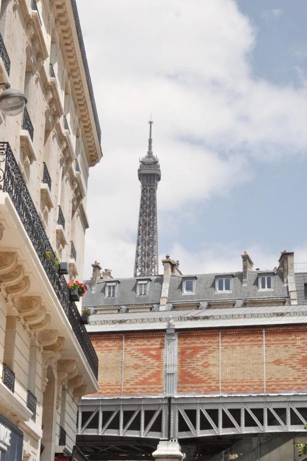 Eiffel Tower Appartment Париж Екстер'єр фото